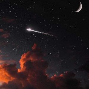 Chilling (feat. CRoo) (Explicit)