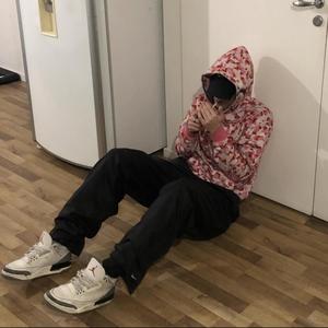 El enchufe (feat. tuw4, pa2k, SOUTH JAMAEL, enzocerobulto & lefleeur) (Explicit)
