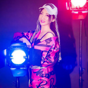 凌嫣 - 飞天 (伴奏)