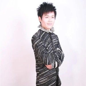 一个孤独的男人和女人