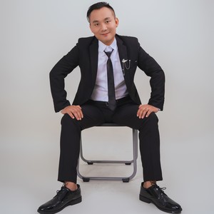 请你走出毡房看我一眼