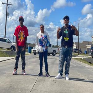 Gucci y Fendi(feat. Kili & Yei Fer)