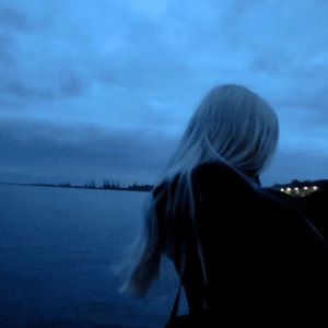 na fali (Explicit)