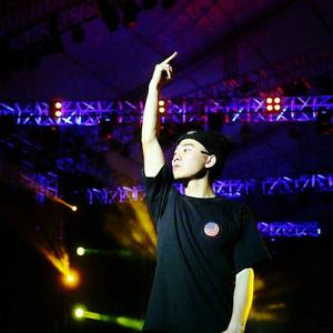 Let me love you (Remix)