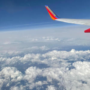 Flight to Houston (feat. Dizzobay) (Explicit)