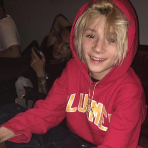 Overwhelming (feat. Prod.Adotxvll) (Explicit)