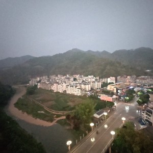 来到万峰湖 (Live)