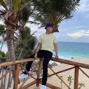 rose gold clip (feat. iviw) (Explicit)