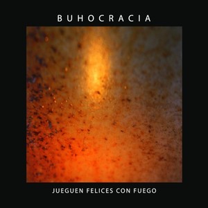 Jueguen Felices Con Fuego