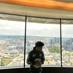 Riqo Montana - Right Now (Explicit)