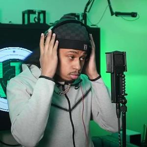 NAME UH LUV (feat. SMIDDY B) (Explicit)