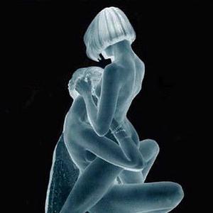 DEE-LICIOUS (feat. R0rcon4)