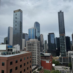 walk round (Explicit)