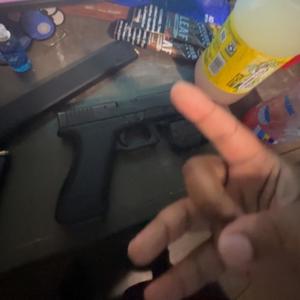 Strawberry peels (feat. Goza1k & Xo kev) (Explicit)