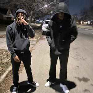 Half way dead (feat. pink18s) (Explicit)