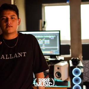 En Acción(feat. Leizu) (Explicit)