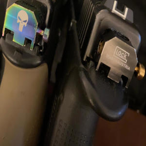 Hop Out The V (feat. 28hunnakarie) (Explicit)