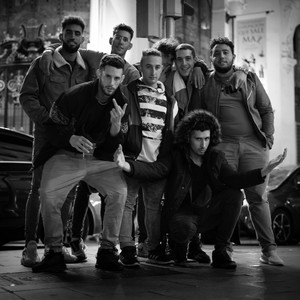 Komo Un Pez Fuera Del Agua (Explicit)