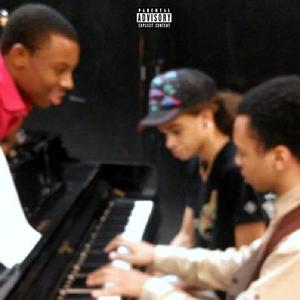 The Struggle (feat. Amir Royale, TravRae, Nathanya Alexander, Isabel Renner, Patrick Maruffi, Izzy Hanson-Johnston & Michael O'Harlem) (Explicit)