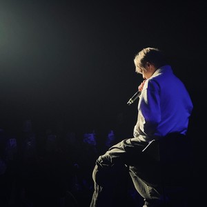 相信海誓山盟不如相信世界末日