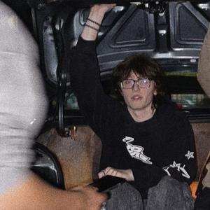 self song (feat. kinsley grey|Explicit)