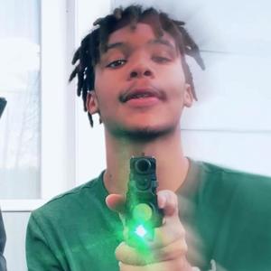 At His Top!(feat. Iayze) (Explicit)