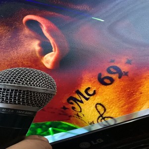 NA FAVELINHA AMANHECEU E EU VOU TE DAR BOM DIA (Explicit)