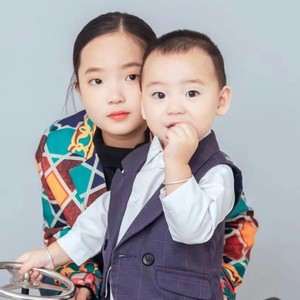 同胞姐弟情