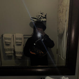 BET NOT MOVE (feat. 06raccs) (Explicit)