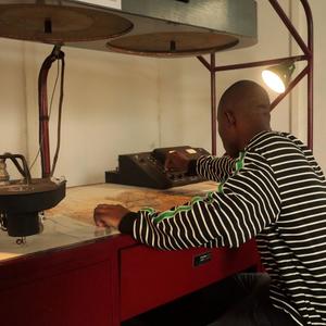 Ekse Aweh (feat. Teezo) (Explicit)