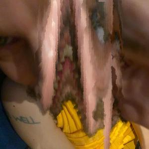 HALF OUT THE DOOR HALF IN THE BAG (feat. Vantana Row) (Explicit)