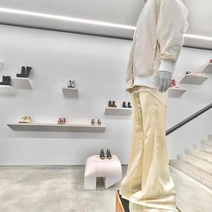NYC SHOPPING SPREE (-FRIENDS) (Explicit)