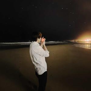 Trust (feat. Lucheeny) (Explicit)