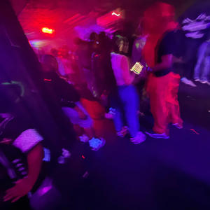 Fast night (feat. BronBeez) (Explicit)