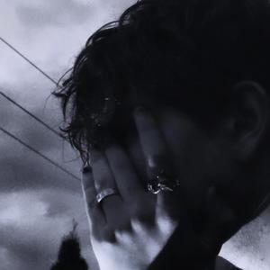 FLOODS (feat. Hrobnik) (Explicit)