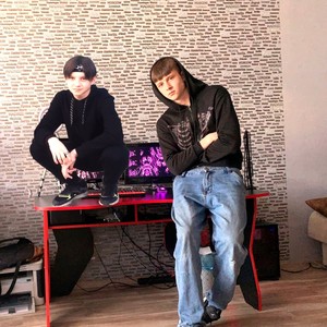 Два уебка (Explicit)