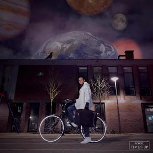 CLOSE YOUR EYES (feat. Stephannie) (Explicit)