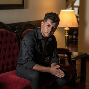 Por Mujeres Como Tu (En Vivo)