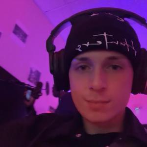 Livin Life Large (feat. Realxbvss)