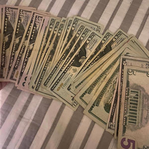 Telling Vibez (feat. Kelraxkz) (Explicit)