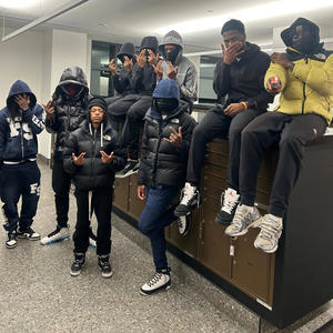 Klutchin (feat. 2Hottie) (Explicit)