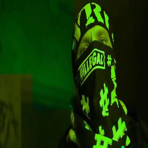 To jest ta godzina (feat. Sztywny Julian & CGN) (Explicit)