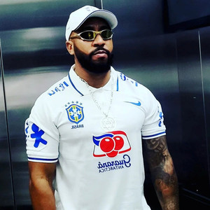 Quando Passa Ela é Demais