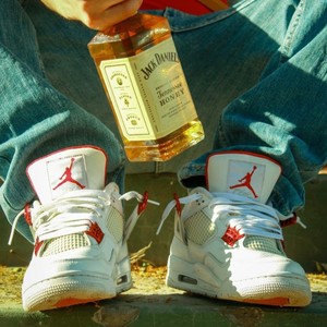 Molly(feat. Benhighh & Young BGC) (Explicit)