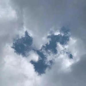 外面正在下雨