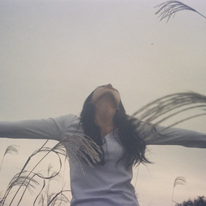 춤을 건네자 (To you, a dance)