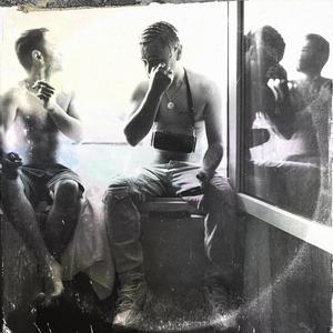 Son de mentira (Explicit)