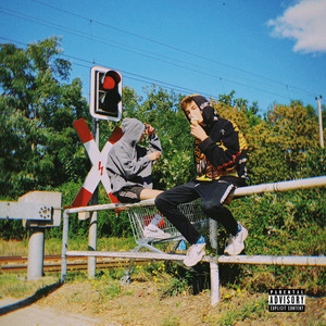 Weiße Nikes (Explicit)