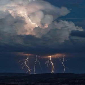 Lightning McQueen(feat. Lorey Jaune & Mou) (Explicit)