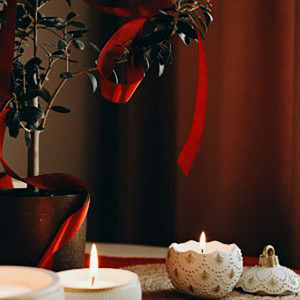 烛光里的红丝带